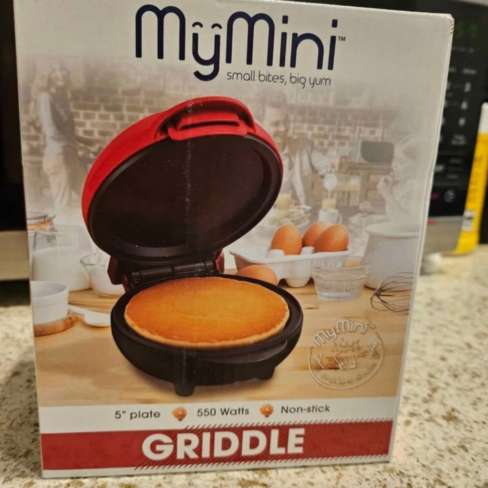 Nostalgia MyMini Red Griddle